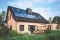 Fotografia prezintă un sistem fotovoltaic Viessmann cu 10 module ca imagine simbolică pentru întreținerea sistemului fotovoltaic.