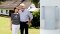 În imagine este prezentată familia Meyer, care a optat pentru o pompă de căldură cu sursă de aer Viessmann în combinație cu un sistem fotovoltaic.